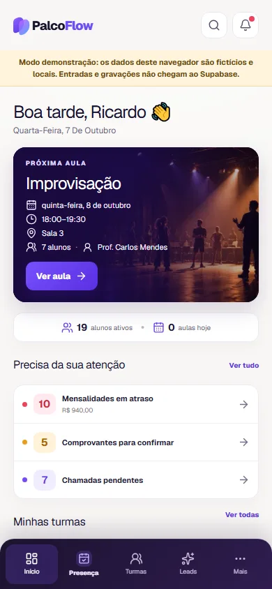 Painel do PalcoFlow no celular